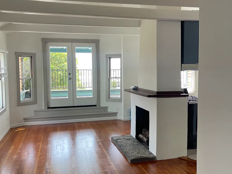 1615 Linwood St #1615 — Photo 1