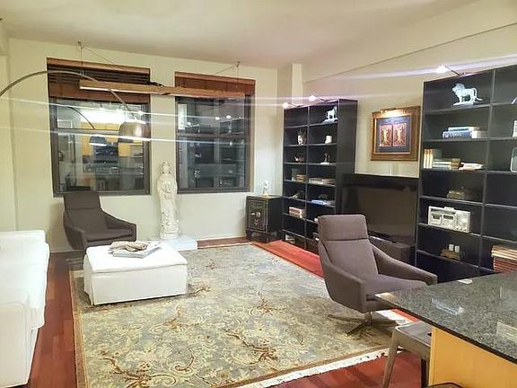 5th image of 5 N Wabash Ave #1203F
