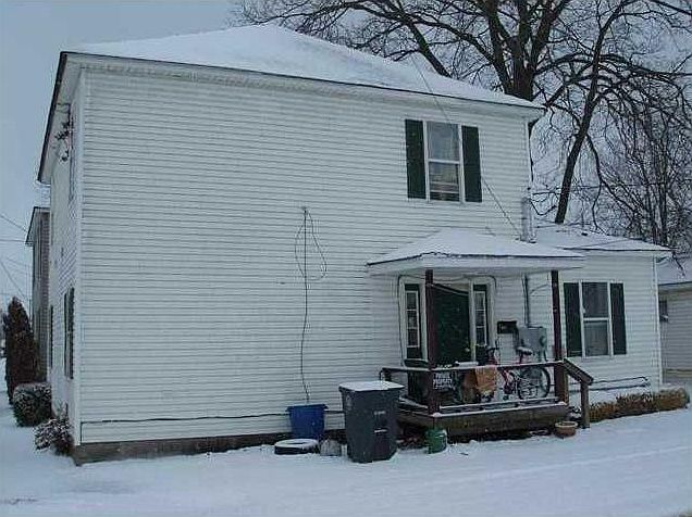 2nd image of 415-417 Water St