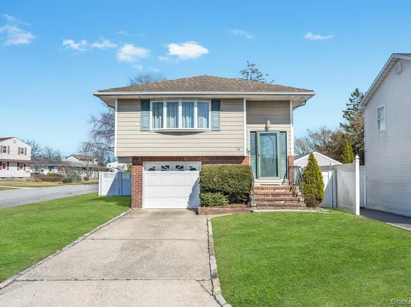 178 5th Avenue, West Babylon, NY 11704