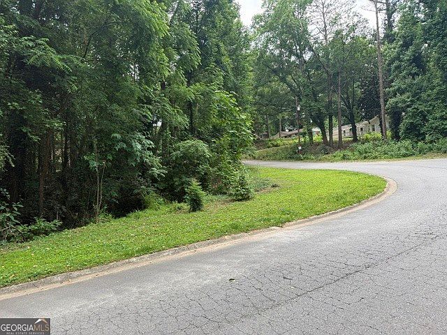 2nd image of 12 Surrey Rd