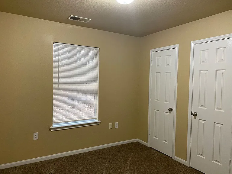 2113-2119 Ringgold Ct — Photo 13