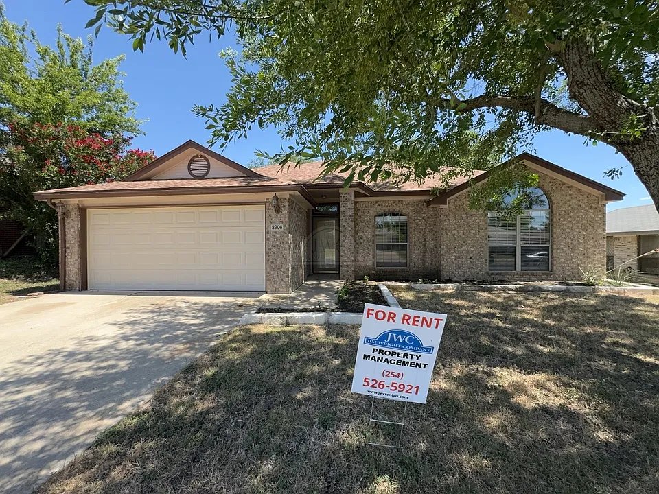 3906 Lone Oak Dr