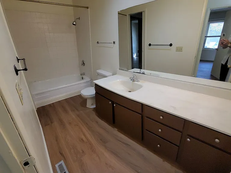 2367 Roundhouse Rd — Photo 6