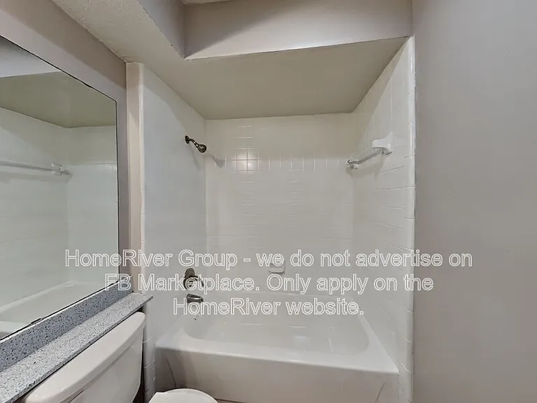 1105 Geneva Ct — Photo 13