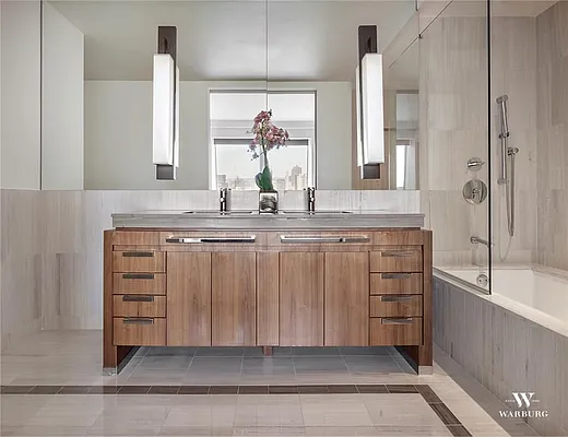 Sold by Warburg | media 5