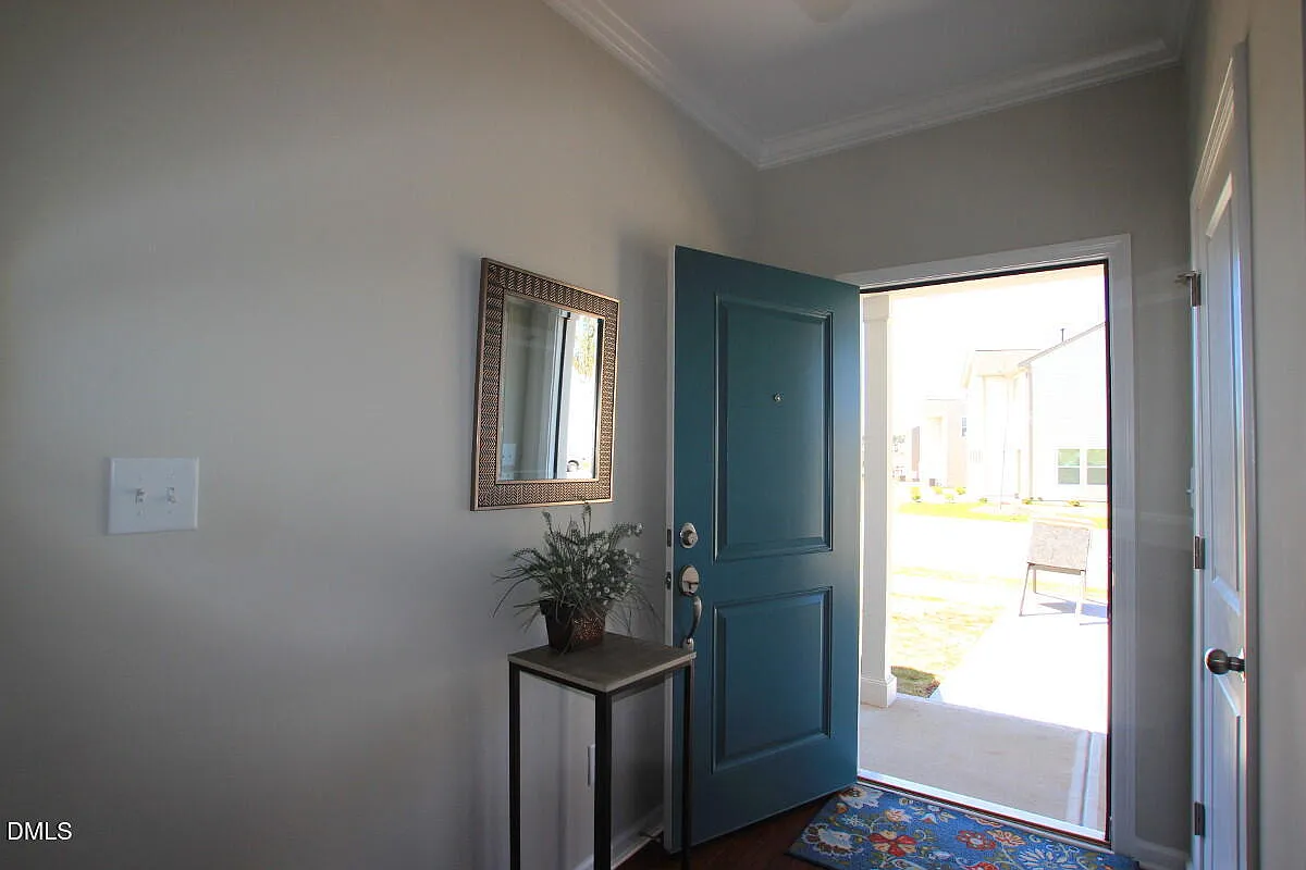 Building Photo - 395 Shakespeare Dr