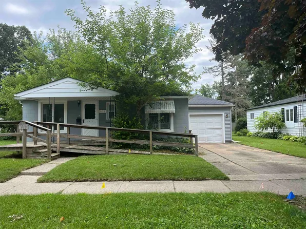 816 N Dewey St, Owosso, MI 48867