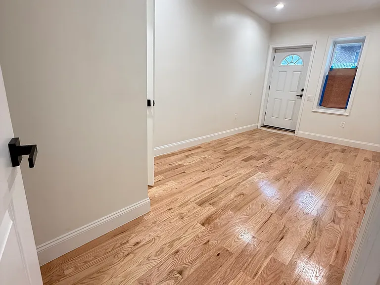 154 Bay 29th St #3 — Photo 15
