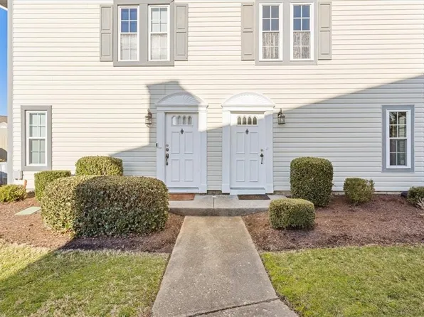 126 Seaside Ln, Virginia Beach, VA 23462