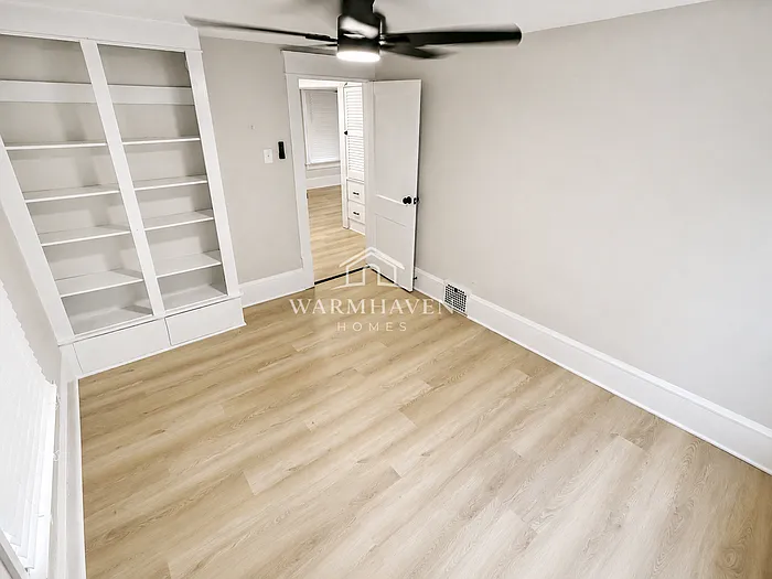 317 Para Ave — Photo 14