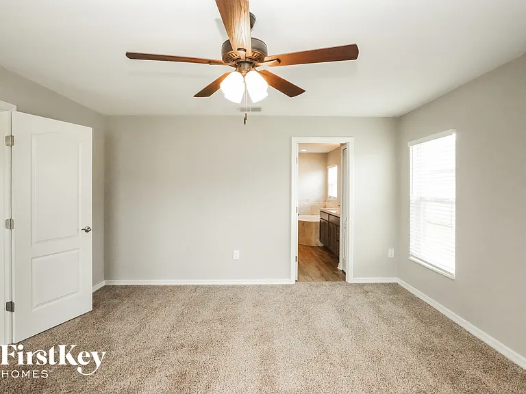 444 Lanham Dr — Photo 6