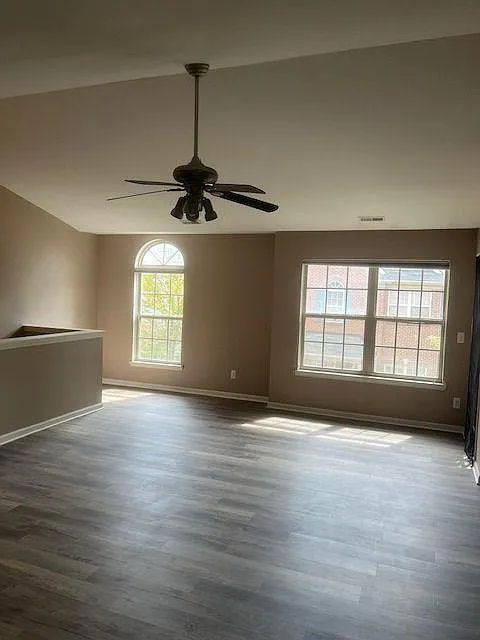 2 bed, 2.0 bath, 1442 sqft, $1,895 — Photo 4