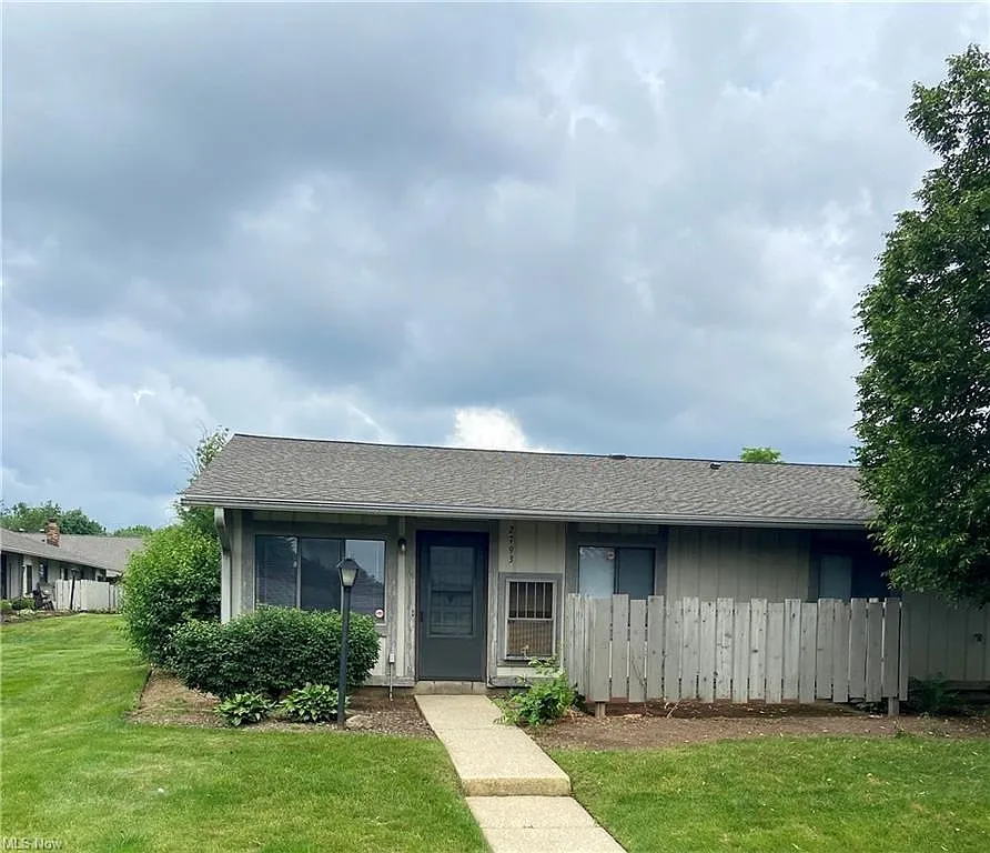 2793 Mull Ave #9-C photo 1