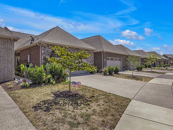 4th image of 817 Arbon Vale Dr