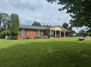 30 Rexs Ln, Lafayette, TN 37083
