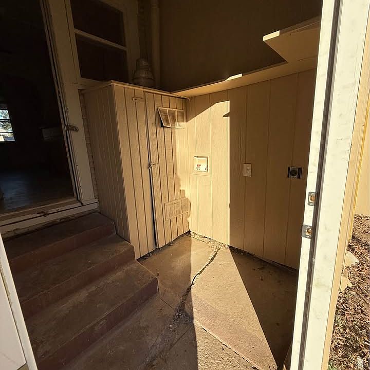 1st image of 422 Taft Blvd