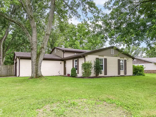 3983 Pineview Ln, Greenwood, IN 46142