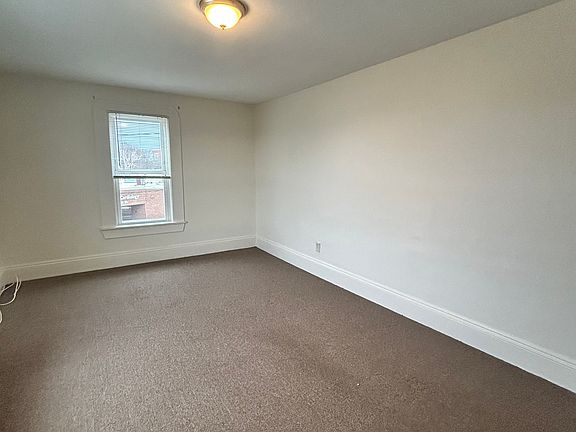 5th image of 67 Pleasant St #4