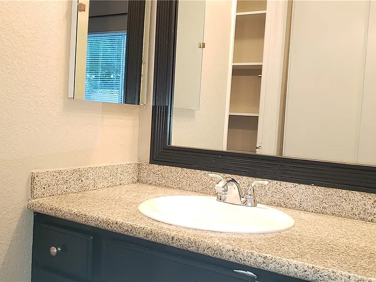 4316 Honeycomb Dr — Photo 9