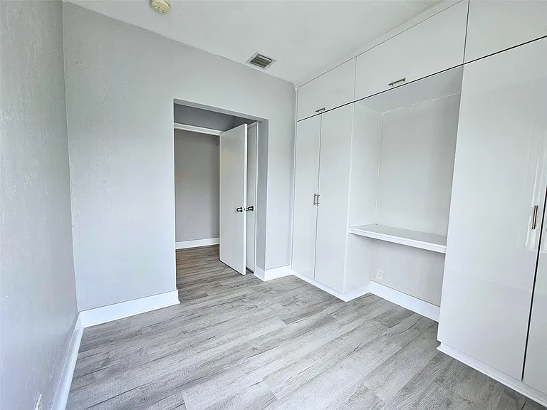 701 NE 16th Ave #26 — Photo 12