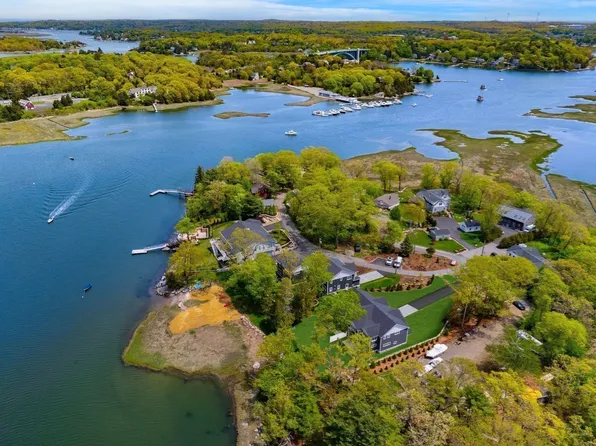 4 Stanwood Point #A, Gloucester, MA 01930