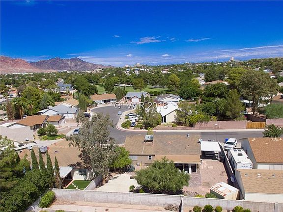 4th image of 1522 Della Ct