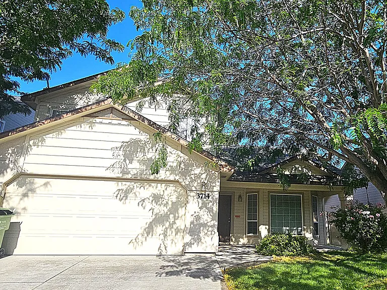 3714 N Buckstone Ave — Photo 1