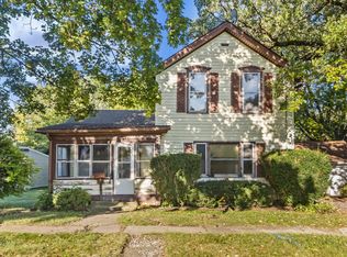 604 4th St, Harvard, IL 60033