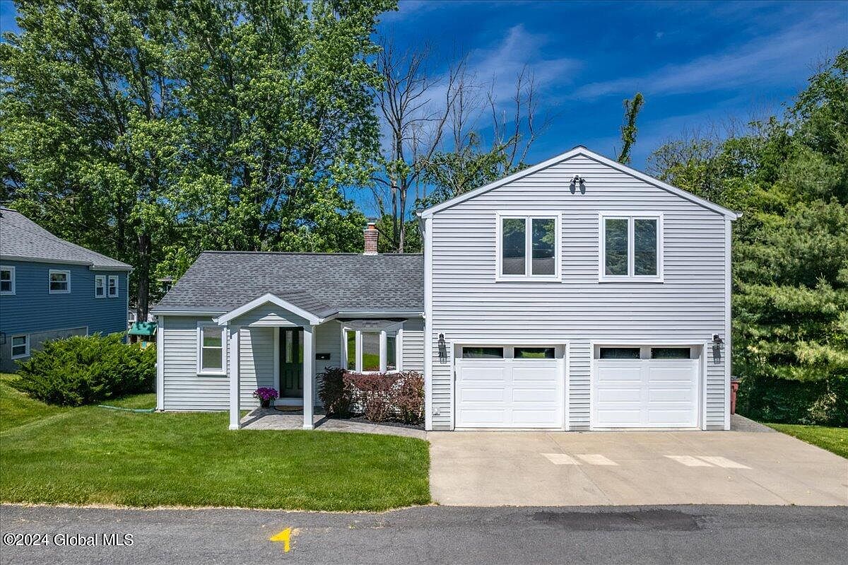 1st image of 21 Sheldon Avenue