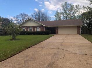 2429 Regency Dr, Biloxi, MS 39532