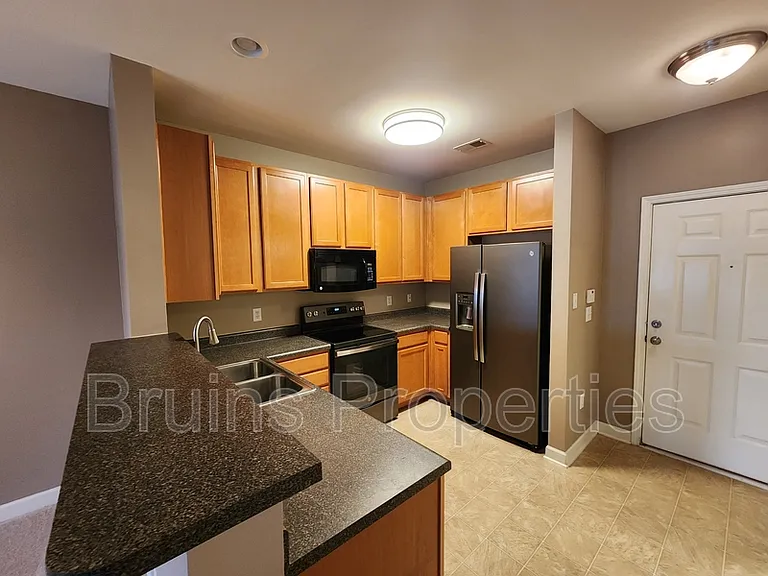 7104 W Friendly Ave #310 — Photo 6