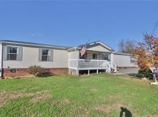 127 White Oak Ln, State Road, NC 28676