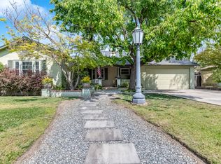1316 W Beverly Dr, Visalia, CA