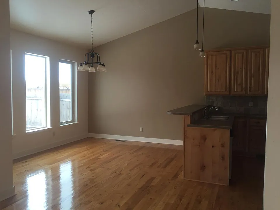 725 Mississippi Dr