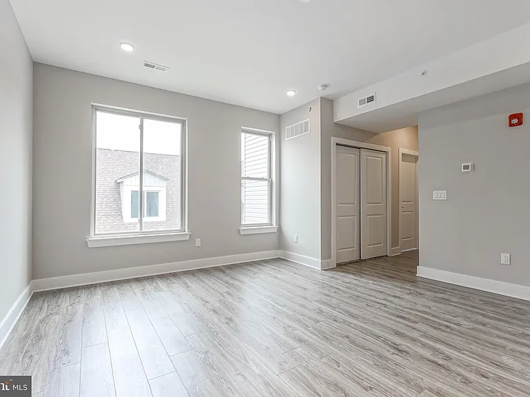 2162 E Norris St #303 — Photo 10