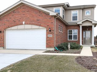 2543 Cedar Hill Ln, Woodridge, IL 60517