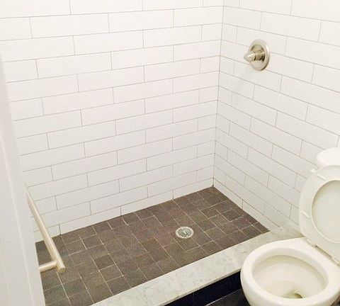 2nd image of 3050 Steinway St