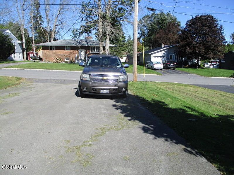 4th image of 50 Windsor Road