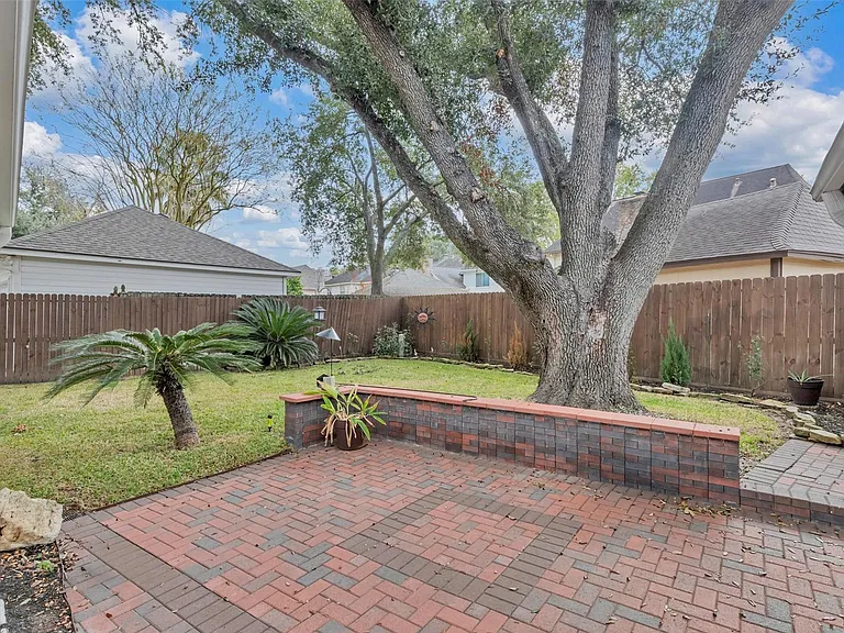 1127 Barkston Dr — Photo 45