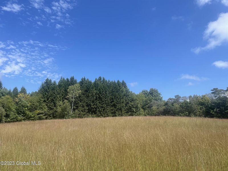 4th image of 40 Ormsbee Road