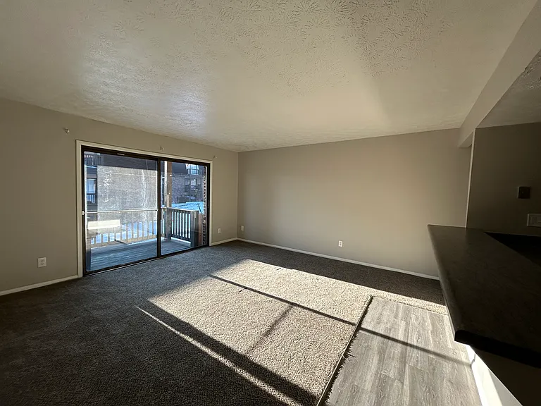 Emberwood Apartments — Photo 10