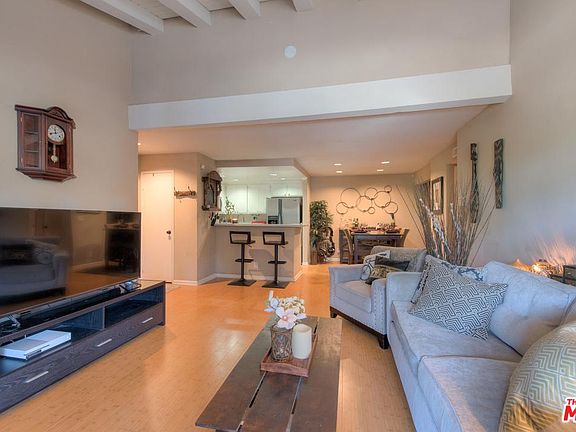 3rd image of 7135 Firmament Ave Unit 14