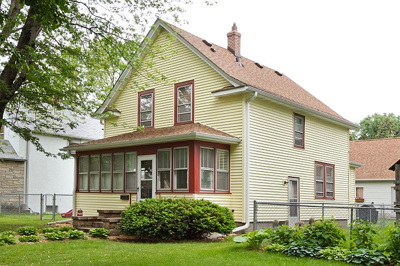 1st image of 2122 Temple Ct