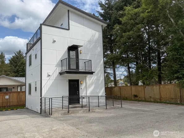 890 Magellan Avenue NE #5, Ocean Shores, WA 98569