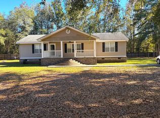42 Hollow Point Ln, Cottageville, SC 29435