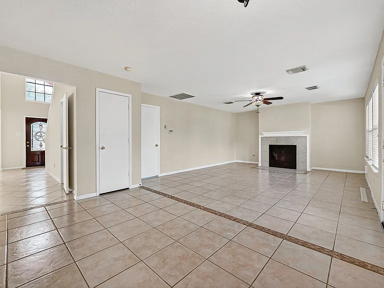 16102 Flatridge Ct — Photo 13