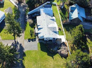 36000 Underhill Ln, Nehalem, OR 97131