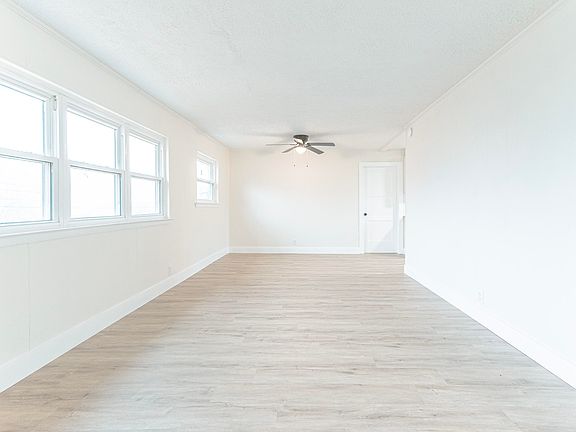 4th image of 733 Roberta Dr