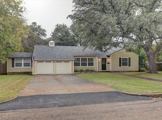 3210 Live Oak Ave, Waco, TX 76708